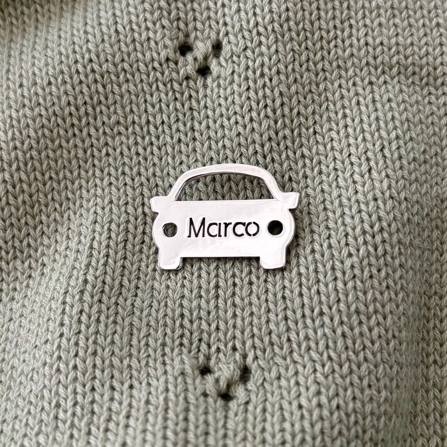 Pin de bebé de coche