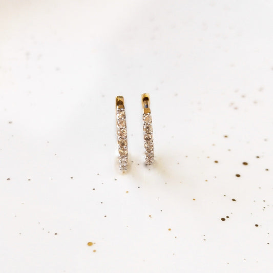Aros Pequeños de Oro y Diamantes