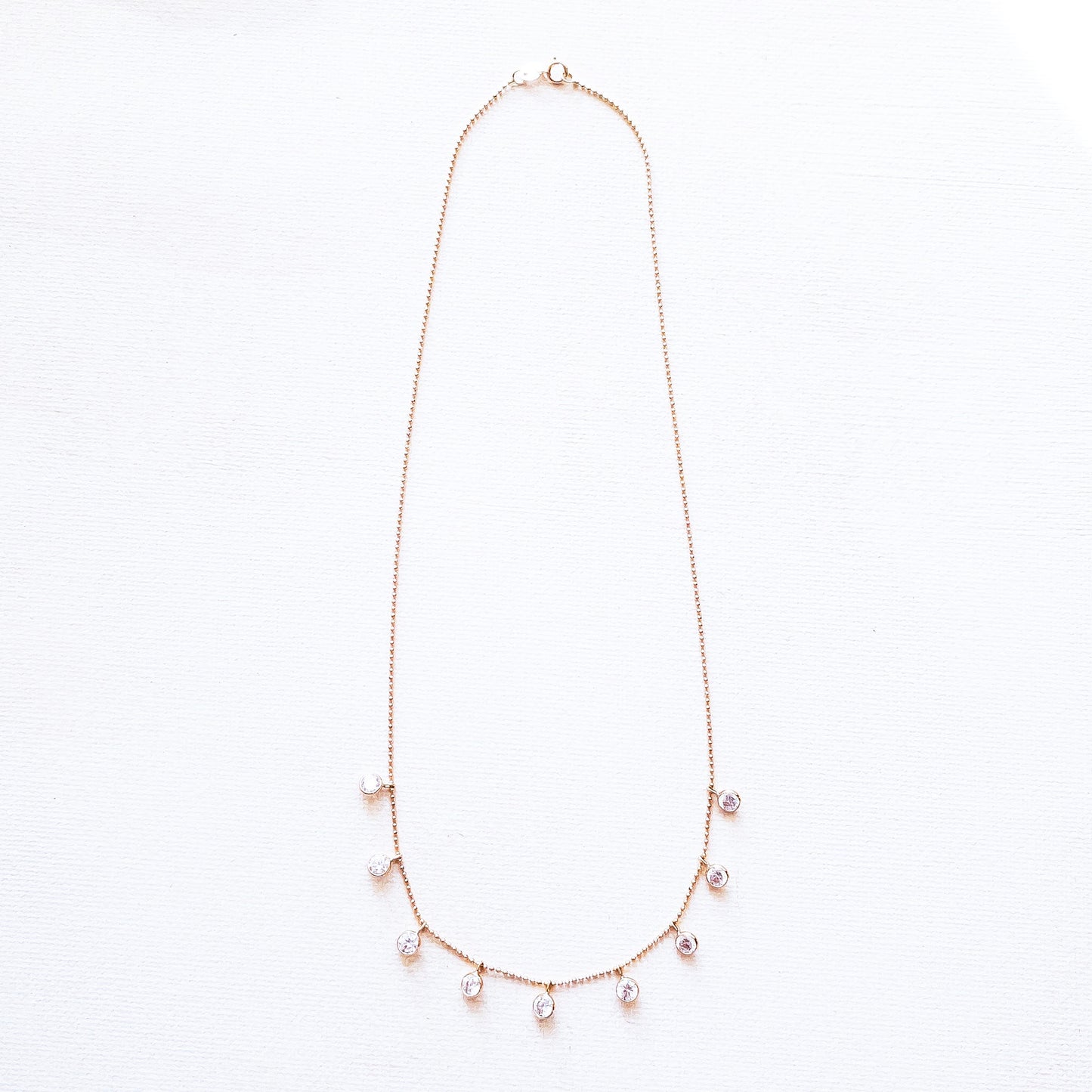 Collar colgante de circonita cúbica de 14k