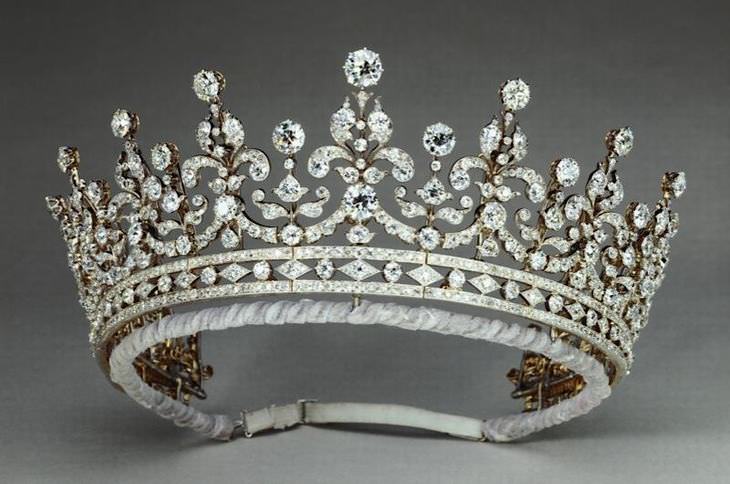 Mother´s day and Tiaras