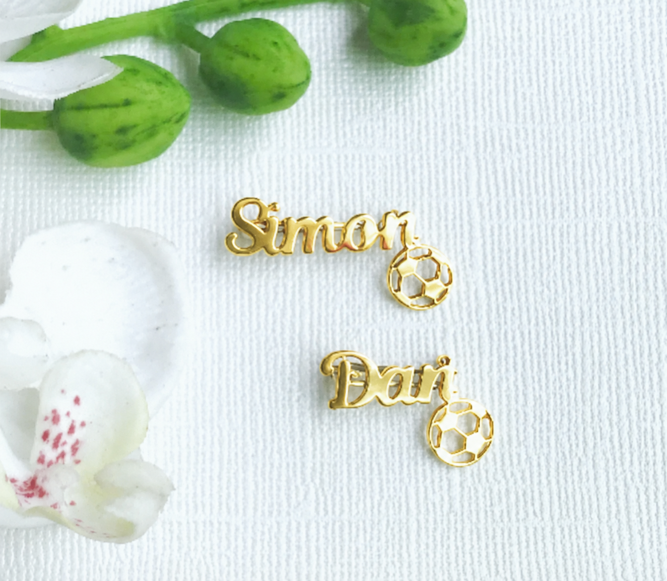 Simon Baby Pin with detail
