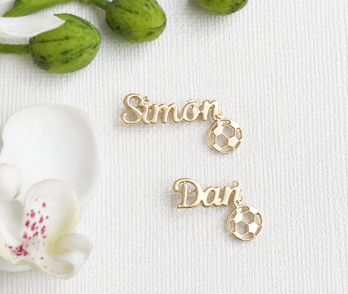 Simon Baby Pin with detail
