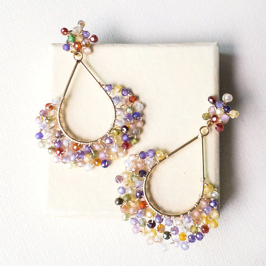 Colección de aretes de tejido